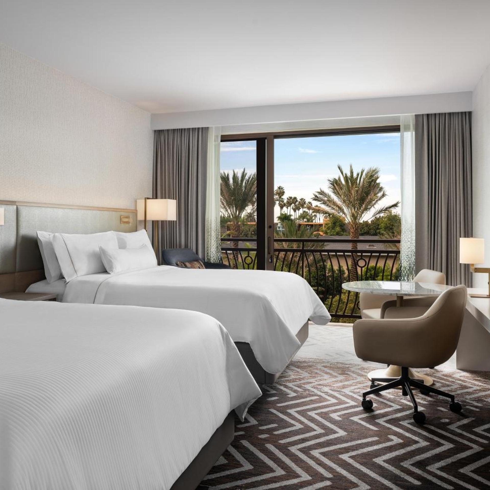 Guest Room, 2 Queen Beds, Resort View