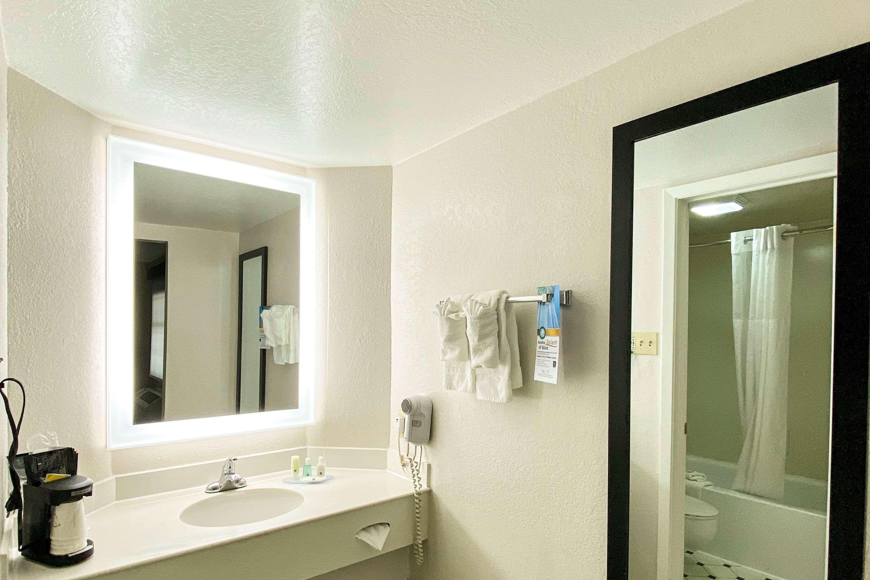 غرفة بسرير كينج، Quality Inn Harlingen TX 2/2