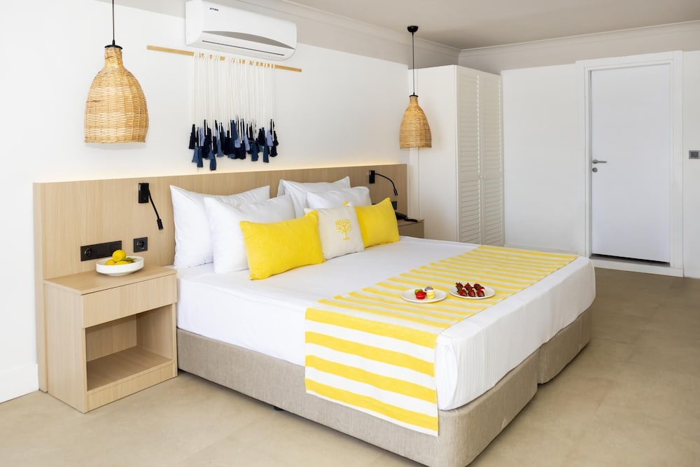 Stone, Beach, King Bed, Garden View