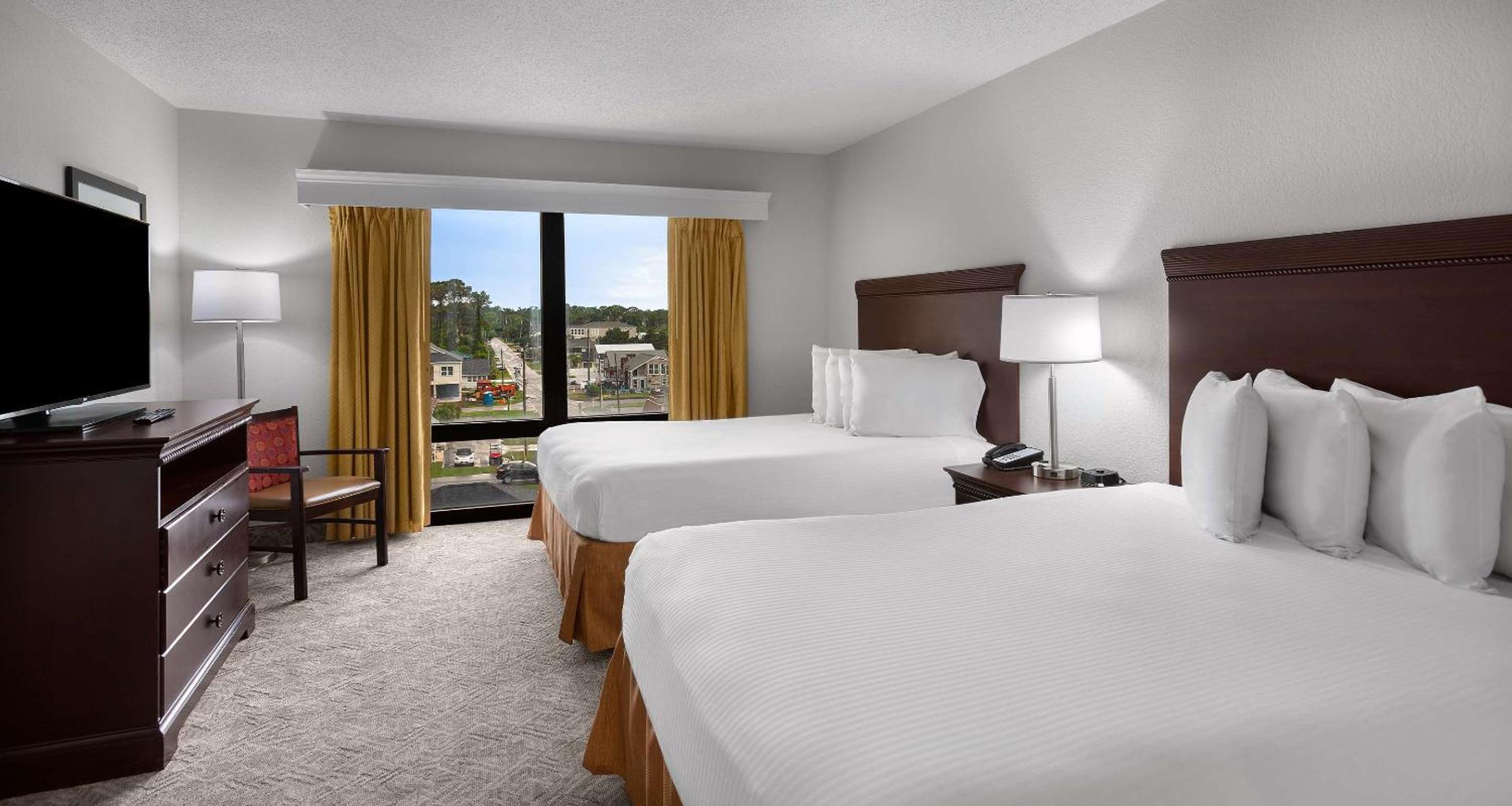 Room, 2 Queen Beds, Ocean Front, Sofa