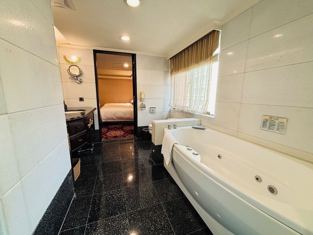 Royal Seasons Hotel Taipei 24/50