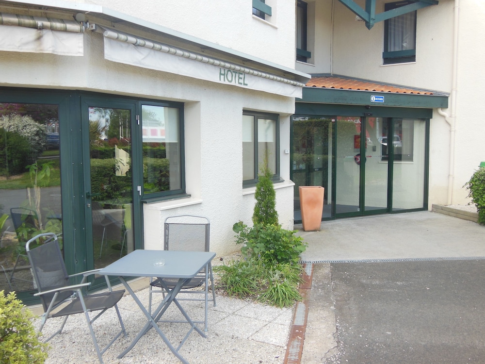 Inter-Hotel Le Beaulieu 1/24
