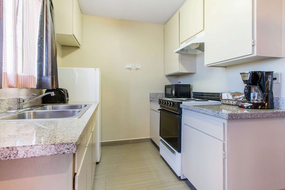Quality Inn & Suites Crescent City Redwood Coast 52/52