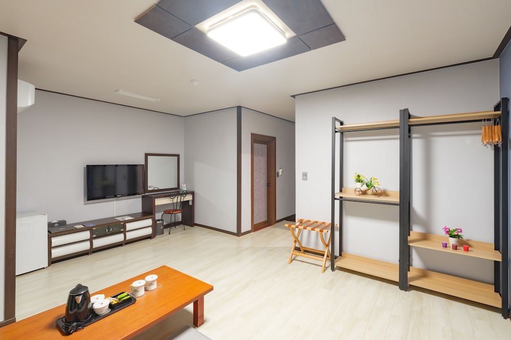 Sea Cliff Hotel Jeju 42/69