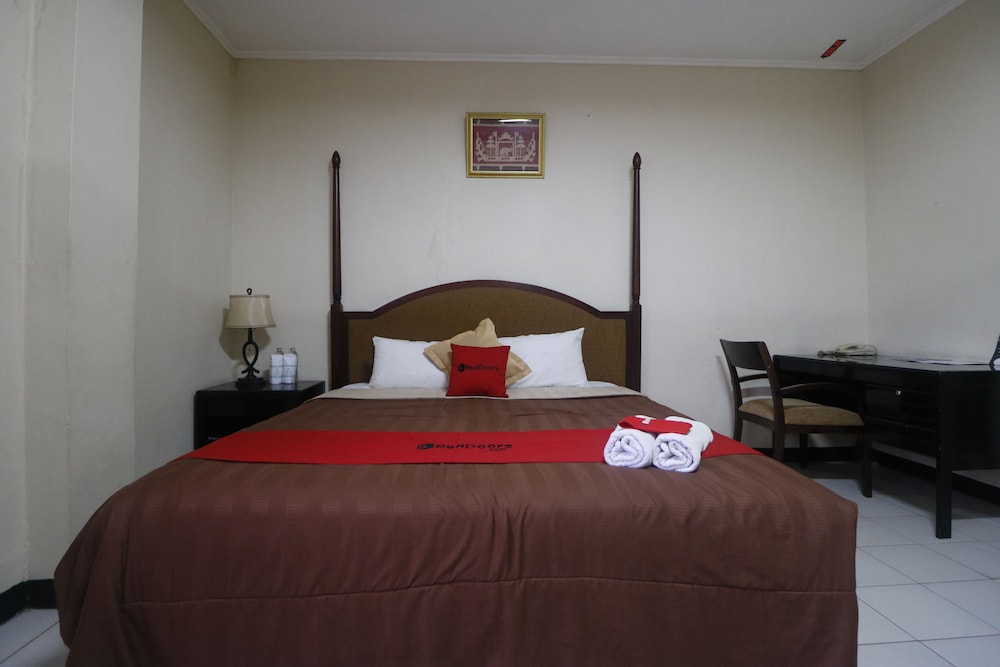 Reddoorz Plus @ Jalan Raden Intan Lampung 12/40