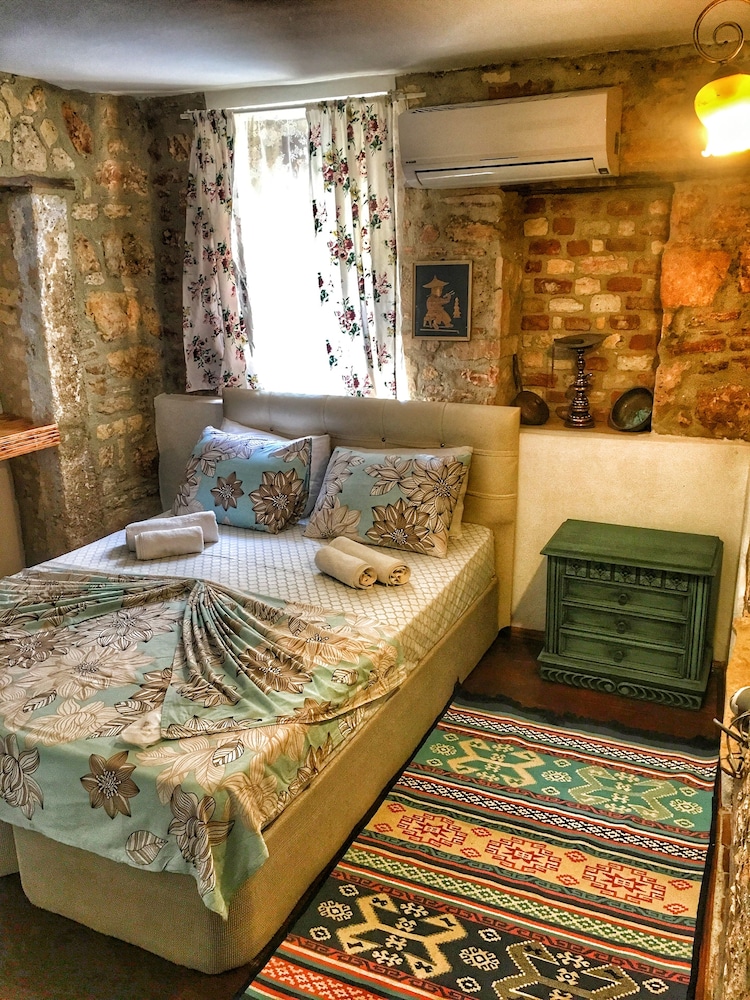 Parmis Boutique House 11/50