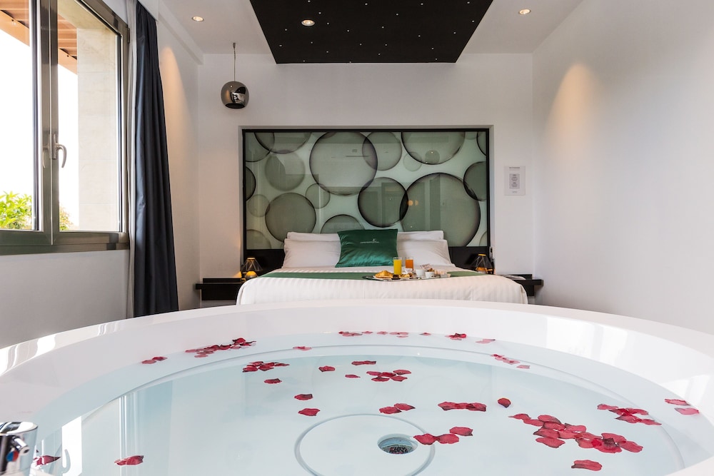 JC Contemporary Hotel 23/50