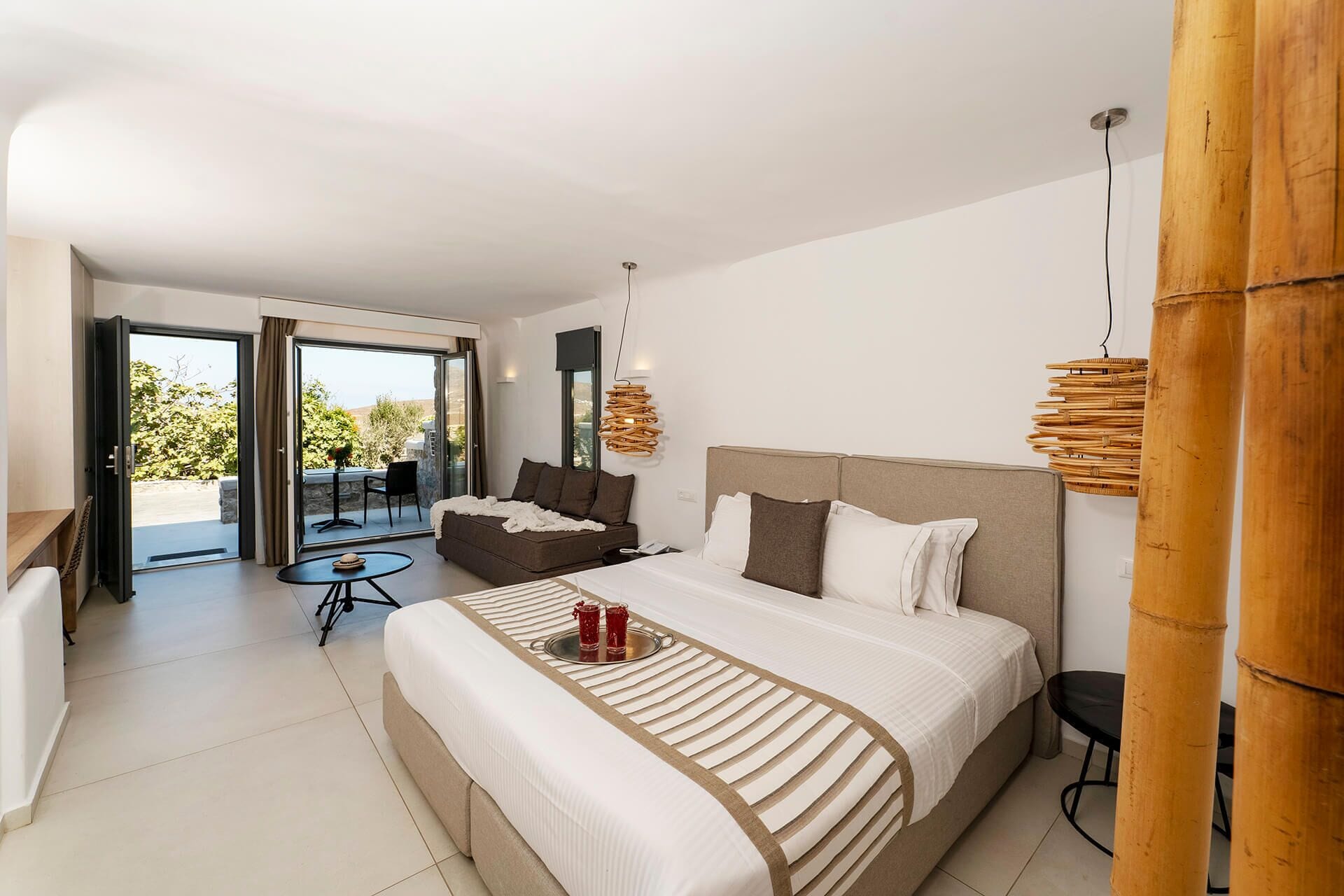 COMFORT, SUITE, DOUBLE BED, SOFA