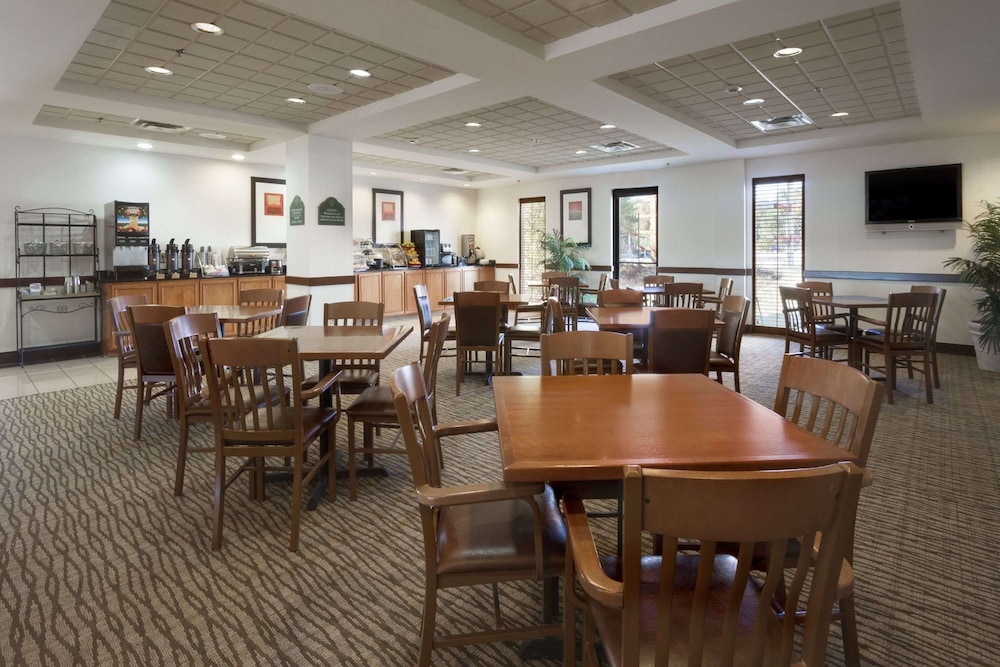 Wingate by Wyndham Augusta/Fort Gordon 27/37