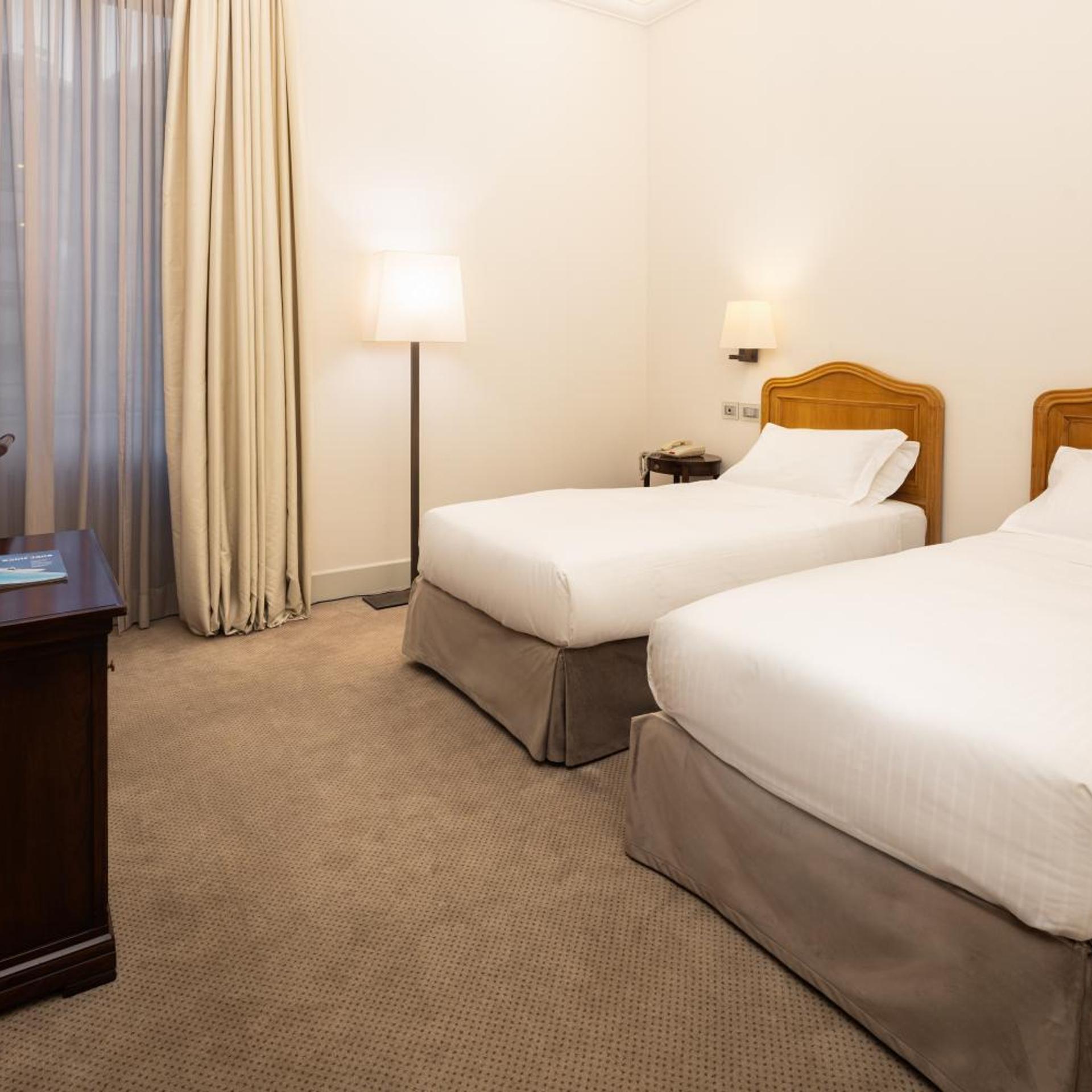 غرفة كلاسيكية بسرير كوين، Grand Hotel della Posta, WorldHotels Distinctive 2/2
