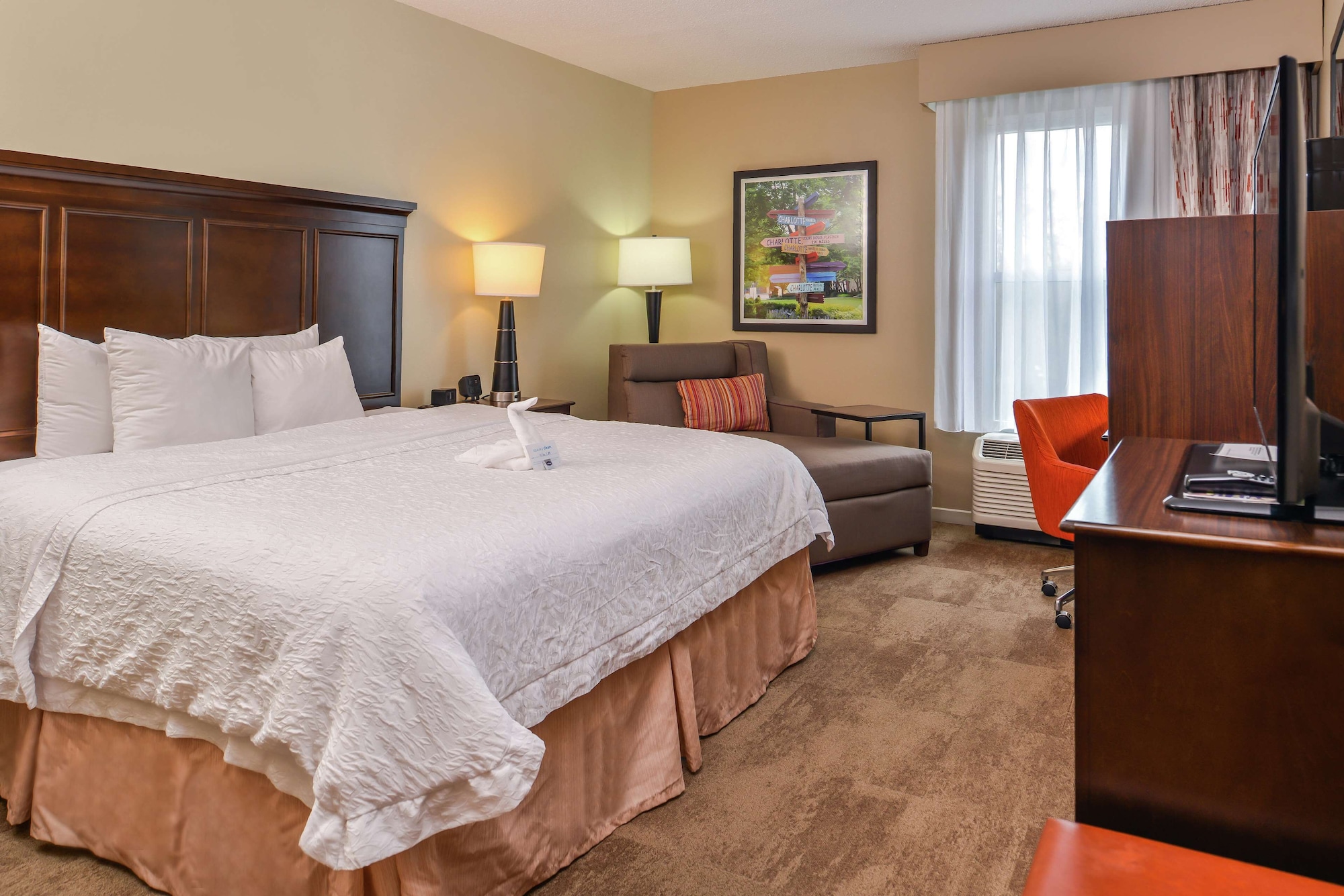 ROOM, KING BED
