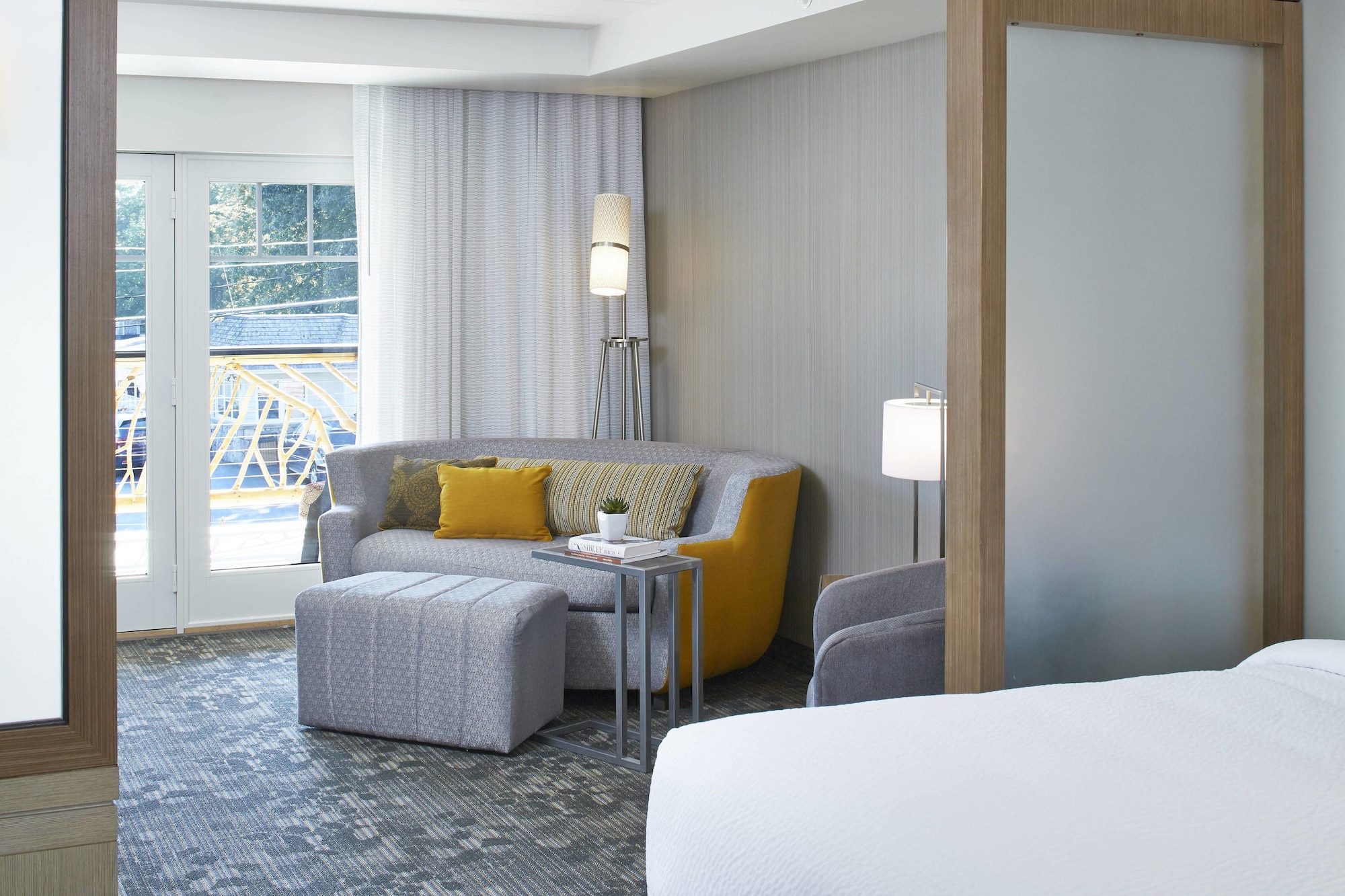 ROOM, MULTIPLE BEDS, LAKE VIEW, BALCONY