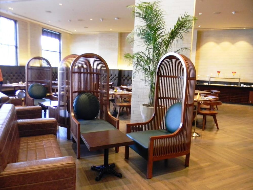 Lemon Tree Premier City Center Gurgaon 41/53