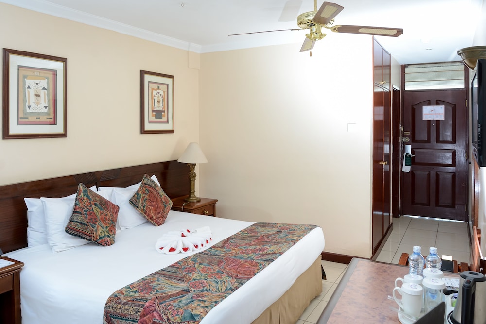 Jacaranda Nairobi Hotel 12/59