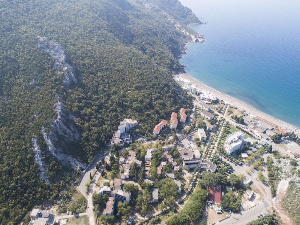 Pearl Beach Resort 51/62