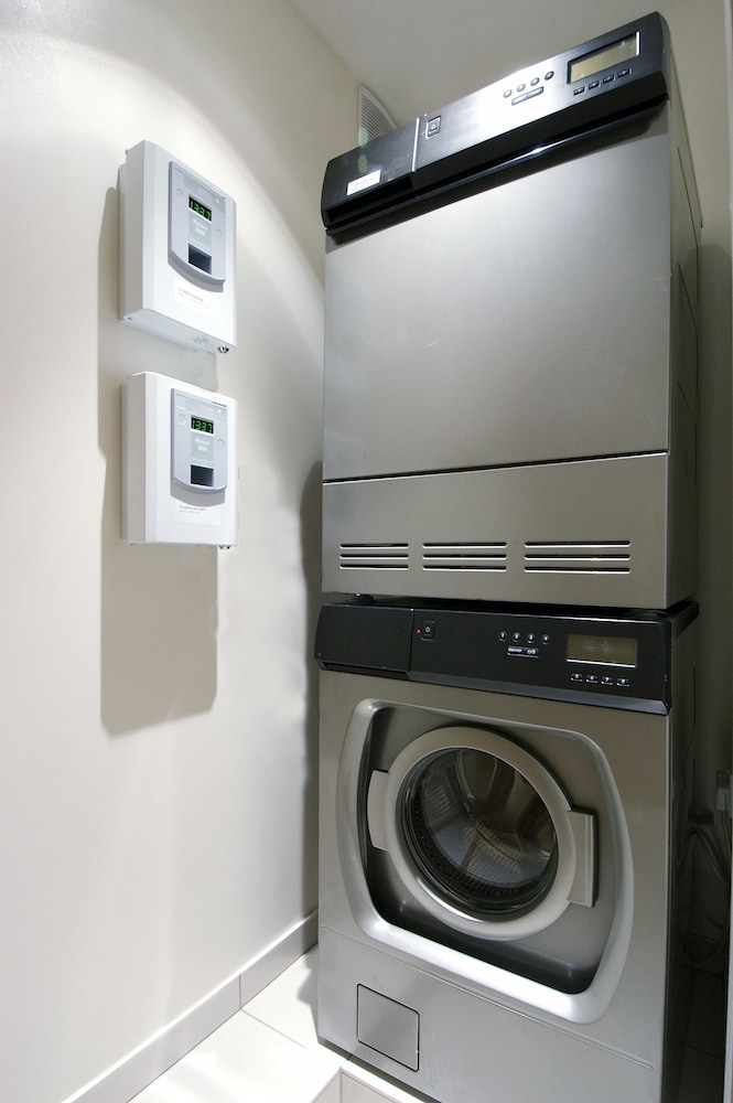 Princes Square Serviced Apartments 23/50