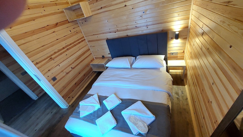 Patya Bungalov 12/50