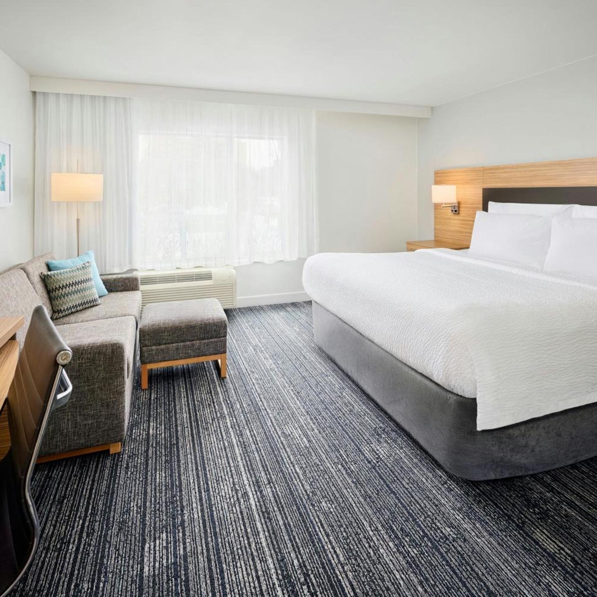 Room at Towneplace Suites Ottawa Kanata, OTTAWA - ONTARIO