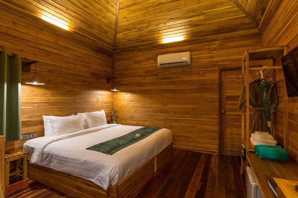 Koh Jum Ocean Beach Resort 18/50