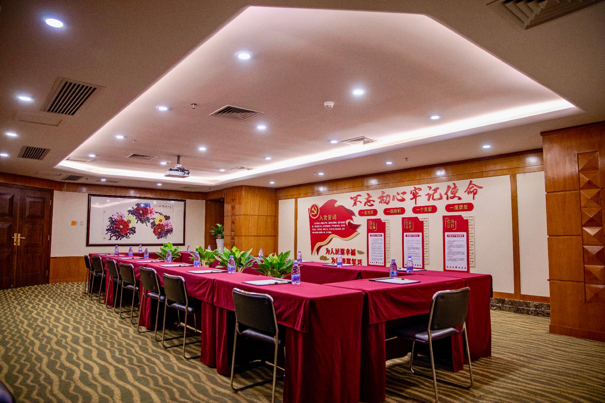 LIYUAN HOTEL 50/63