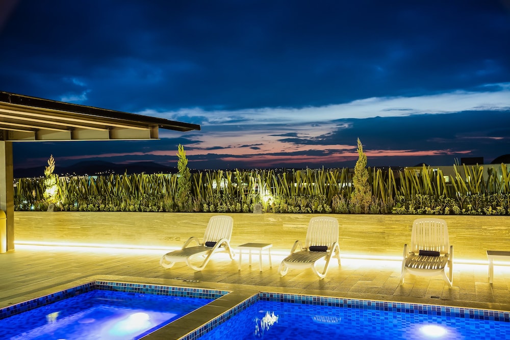 Fiesta Inn Pachuca Gran Patio 7/67