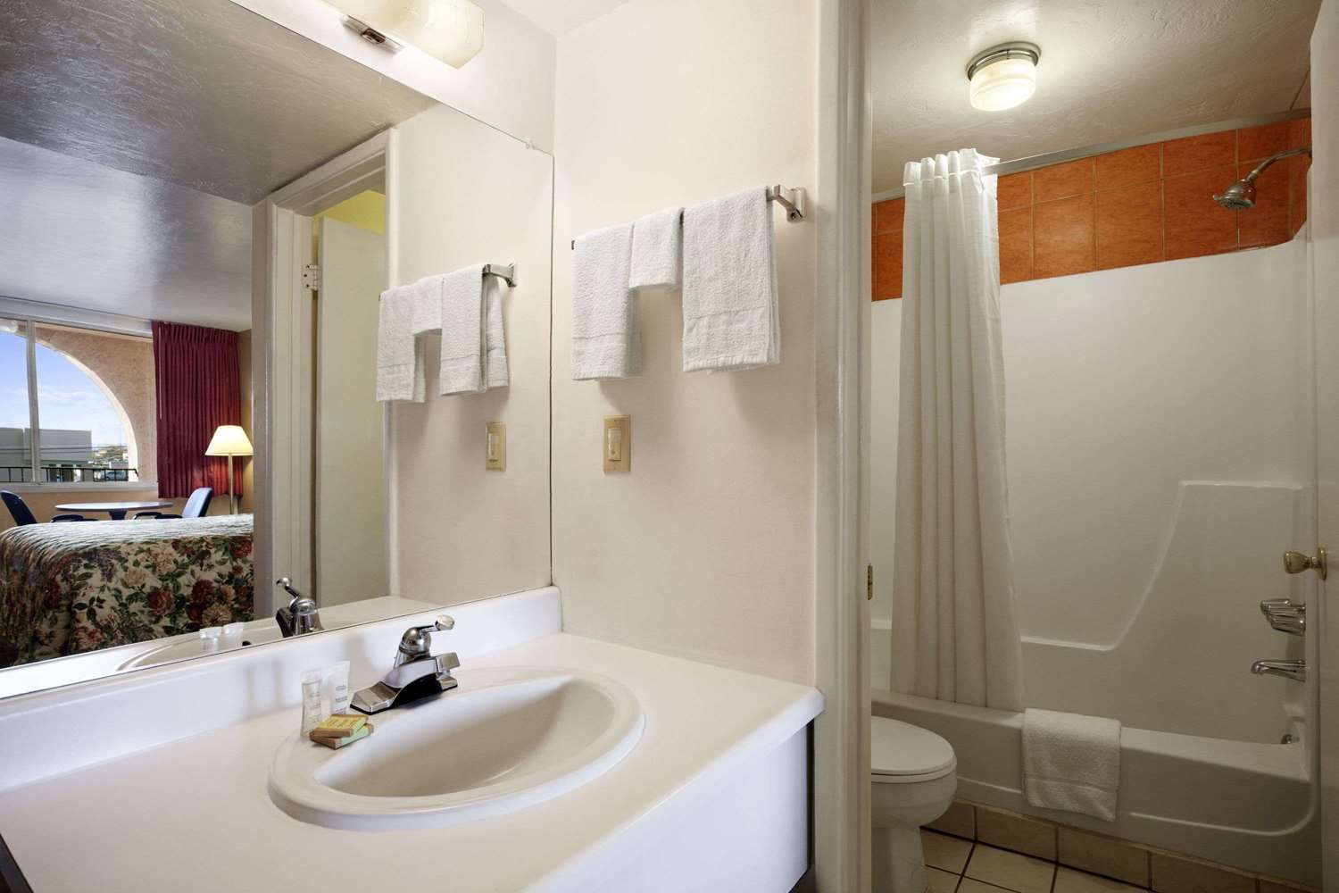 Motel6 Tucson, AZ - East Williams Center 17/17