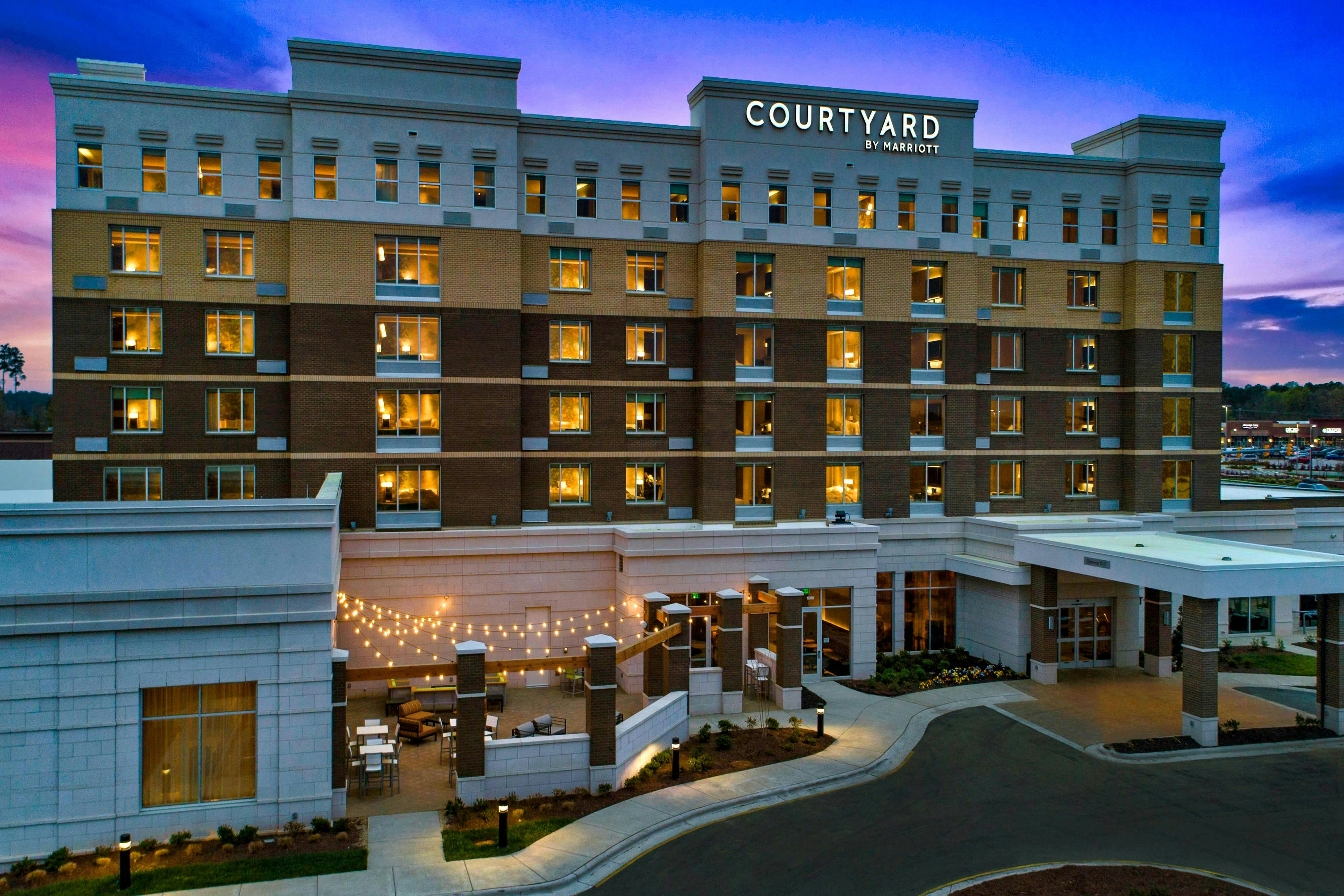 Courtyard By Marriott Raleigh Cary/Parkside Town Commons 2/52