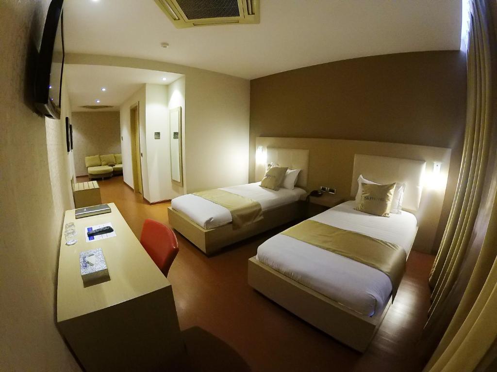Sky 2 Hotel 20/38