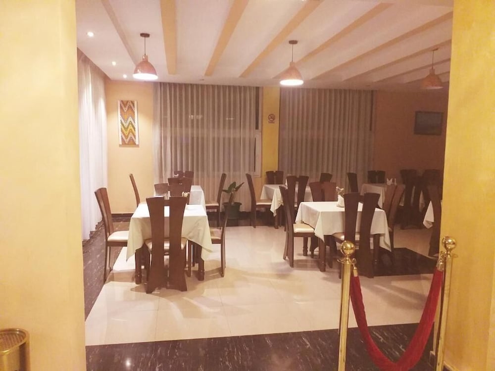 Medal Hotel 46/50