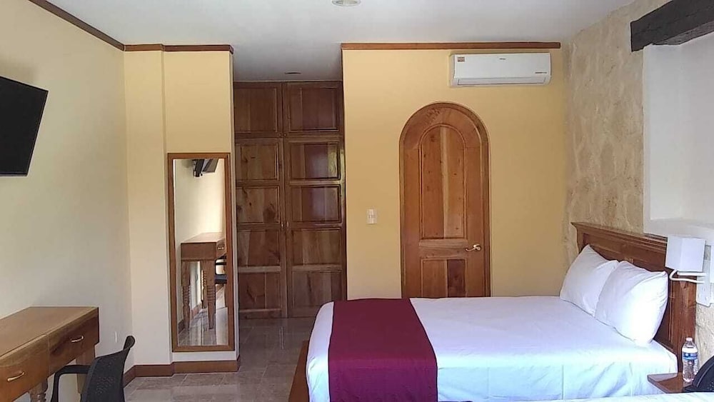 Cancun International Suites Ex Mallorca Hotel And Suites 17/35