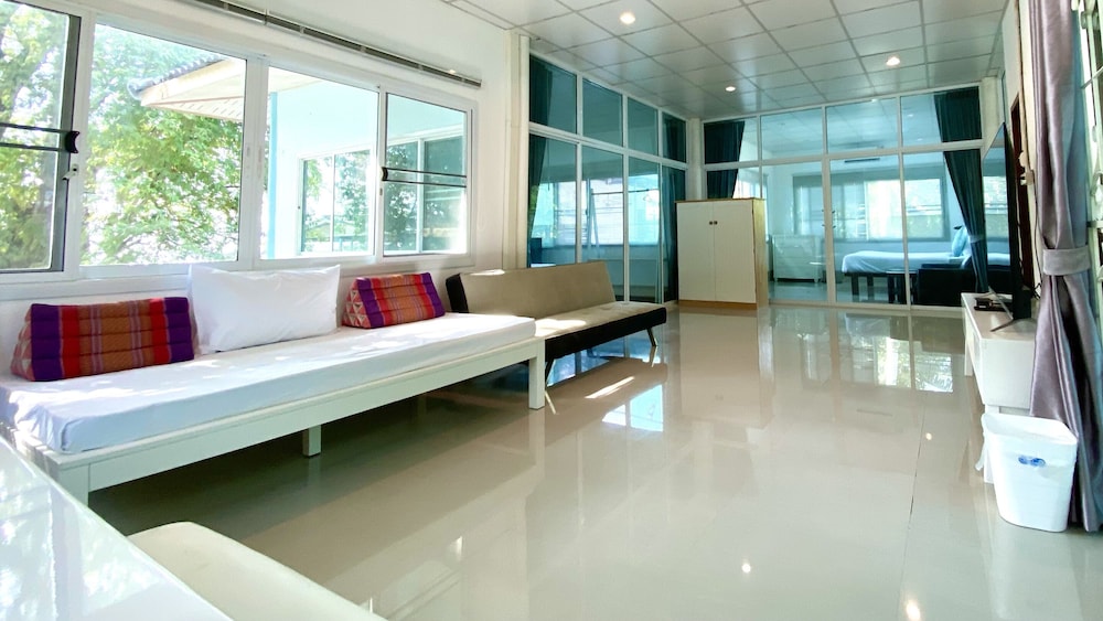 Koh Mook Riviera Beach Resort 11/50