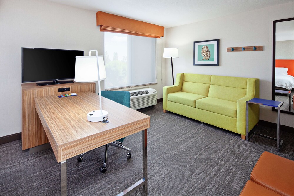 Hampton Inn & Suites Chino Hills 31/34