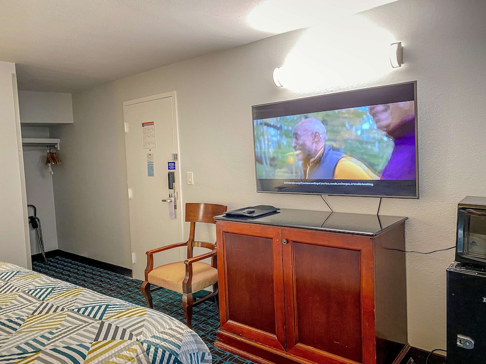 Lobby at Motel6 Atlanta, GA - Midtown, ATLANTA - GA