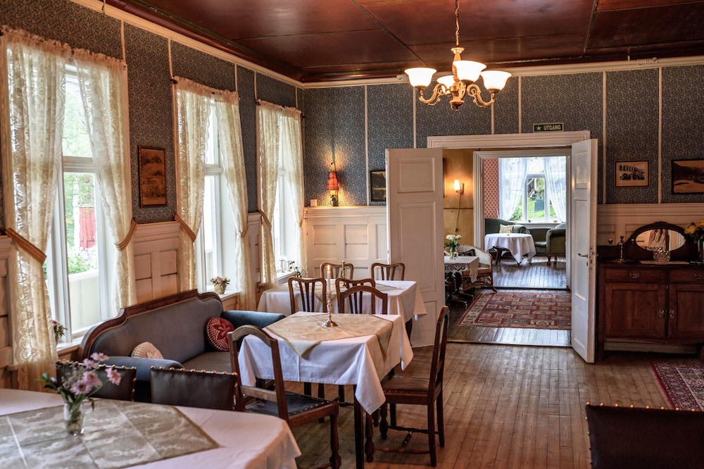 Visnes Hotel 48/62
