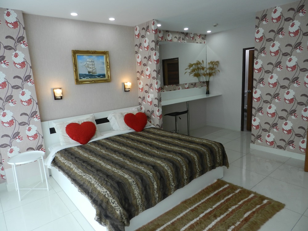 Apartments Alex Group Neocondo Pattaya 18/100