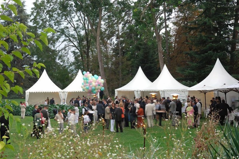 Domaine De Clairefontaine 51/56