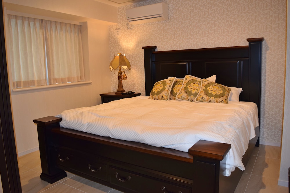 Wisteria Condominium Resort 11/50