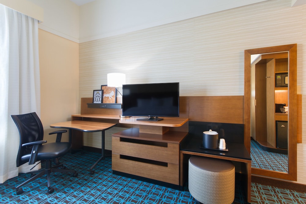 Fairfield Inn Suites By Marriott Buffalo Amherst University 25/35