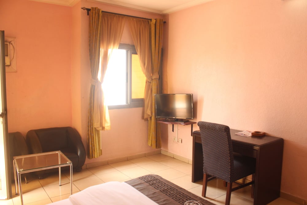 Tou'Ngou Hotel 31/50
