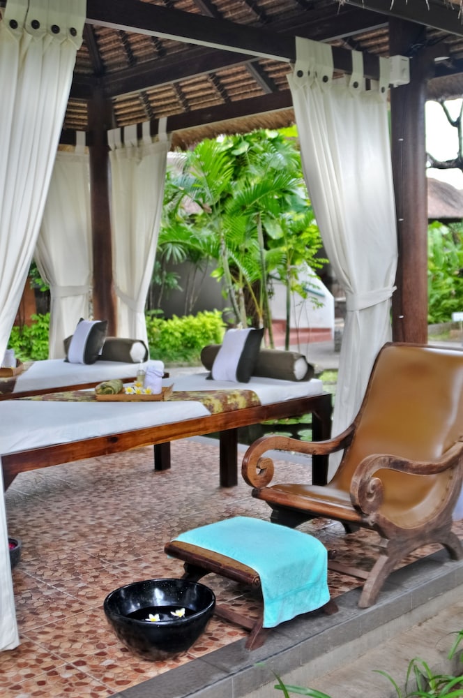Sativa Sanur Cottages 18/30