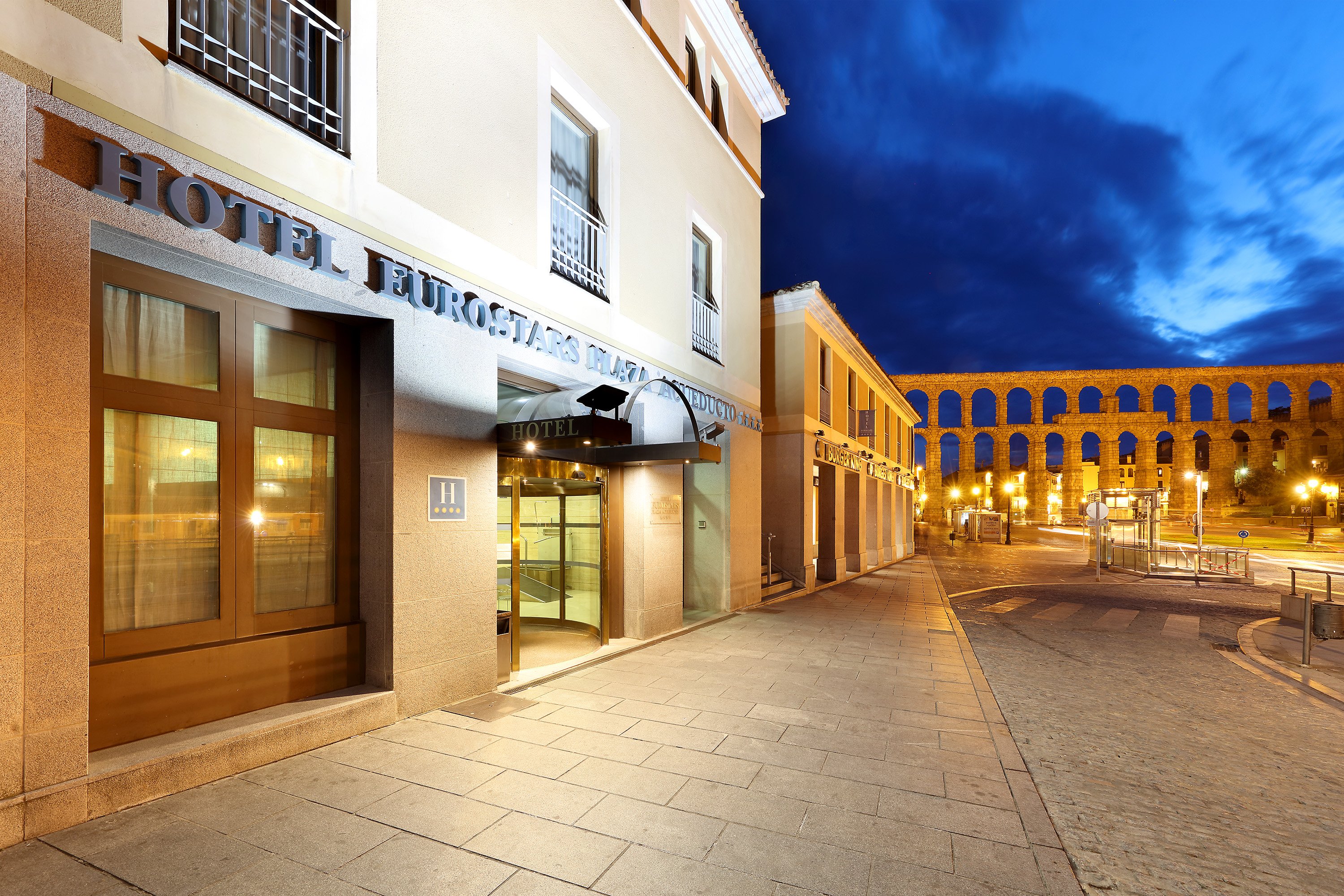 Eurostars Plaza Acueducto 52/59