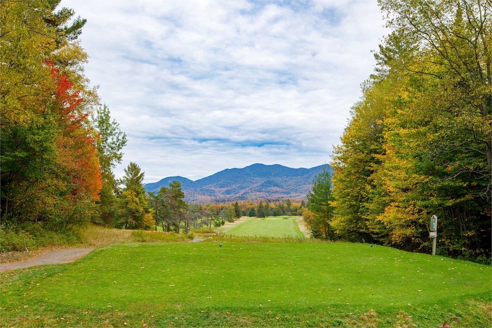 Crowne Plaza Lake Placid 63/67