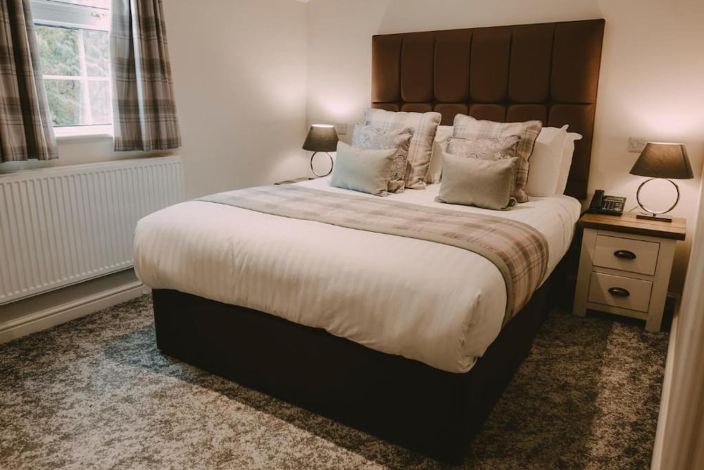 OYO Flagship Nant Ddu Lodge Hotel & Spa 17/70