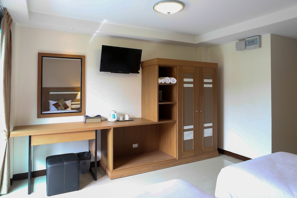 Patong V Hotel 16/32