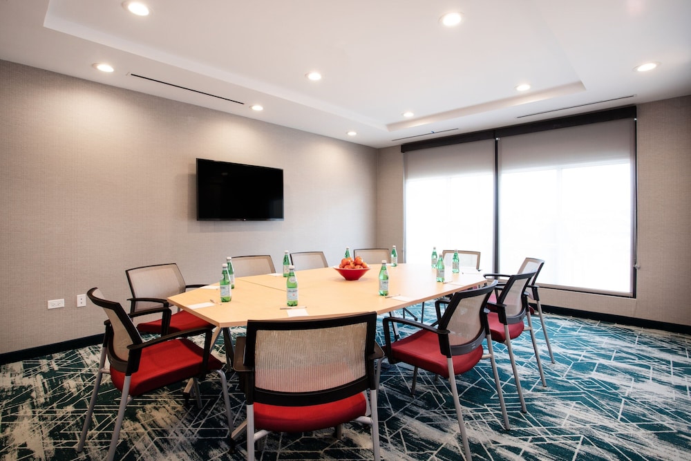 TownePlace Suites by Marriott Chicago Waukegan/Gurnee 40/50