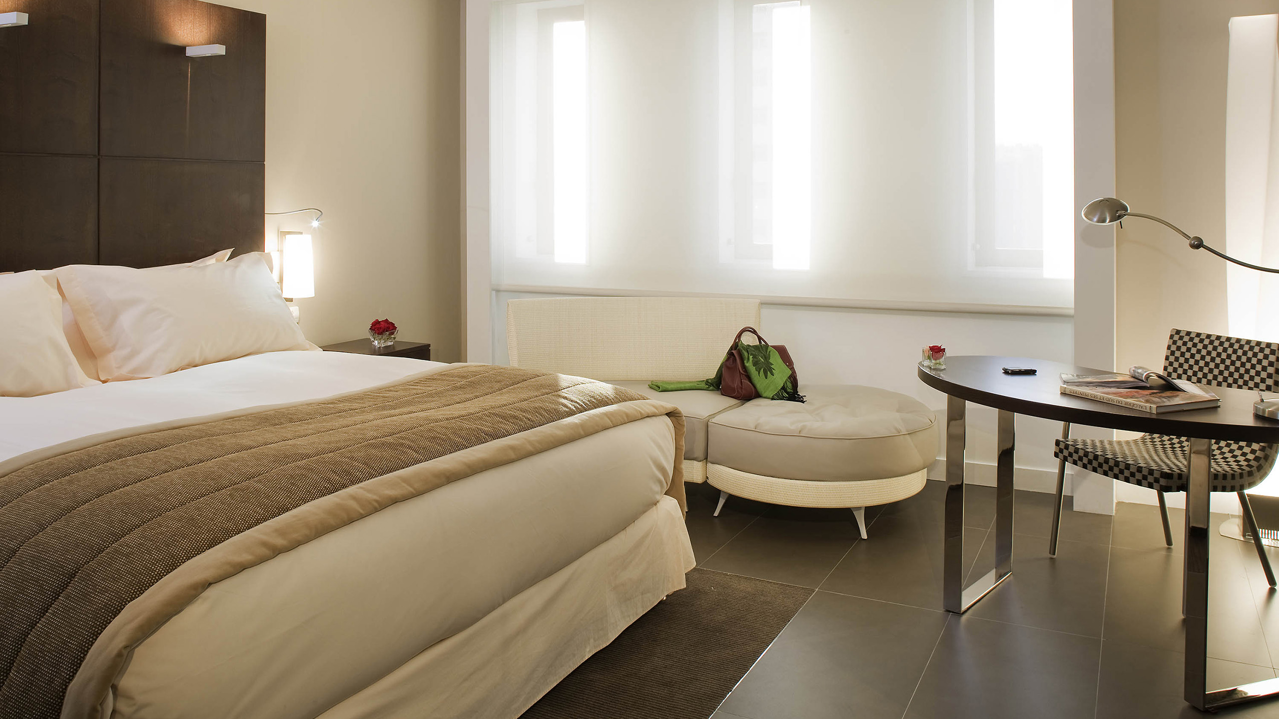 Deluxe, Double Bed, City View