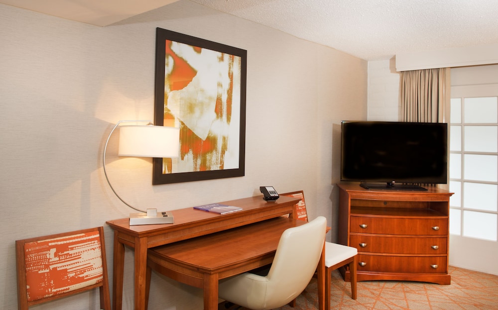 Embassy Suites by Hilton El Paso 30/49