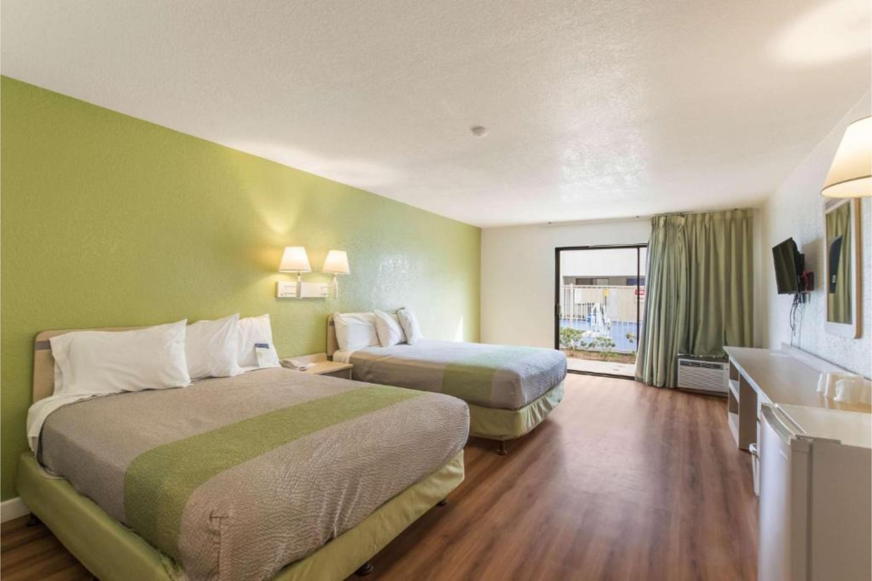 Motel6 Hemet, CA 4/16