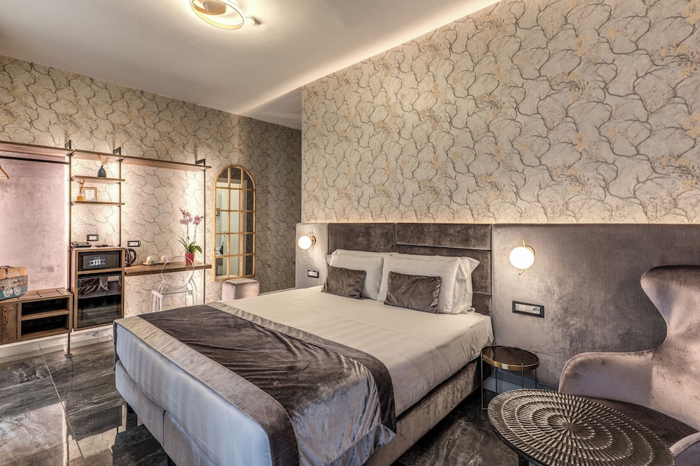 Apollo Boutique Hotel 25/72