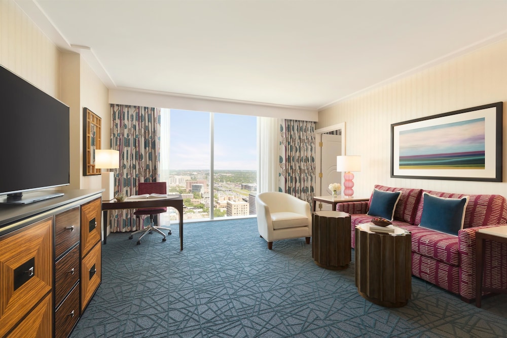 Fairmont Austin 52/72